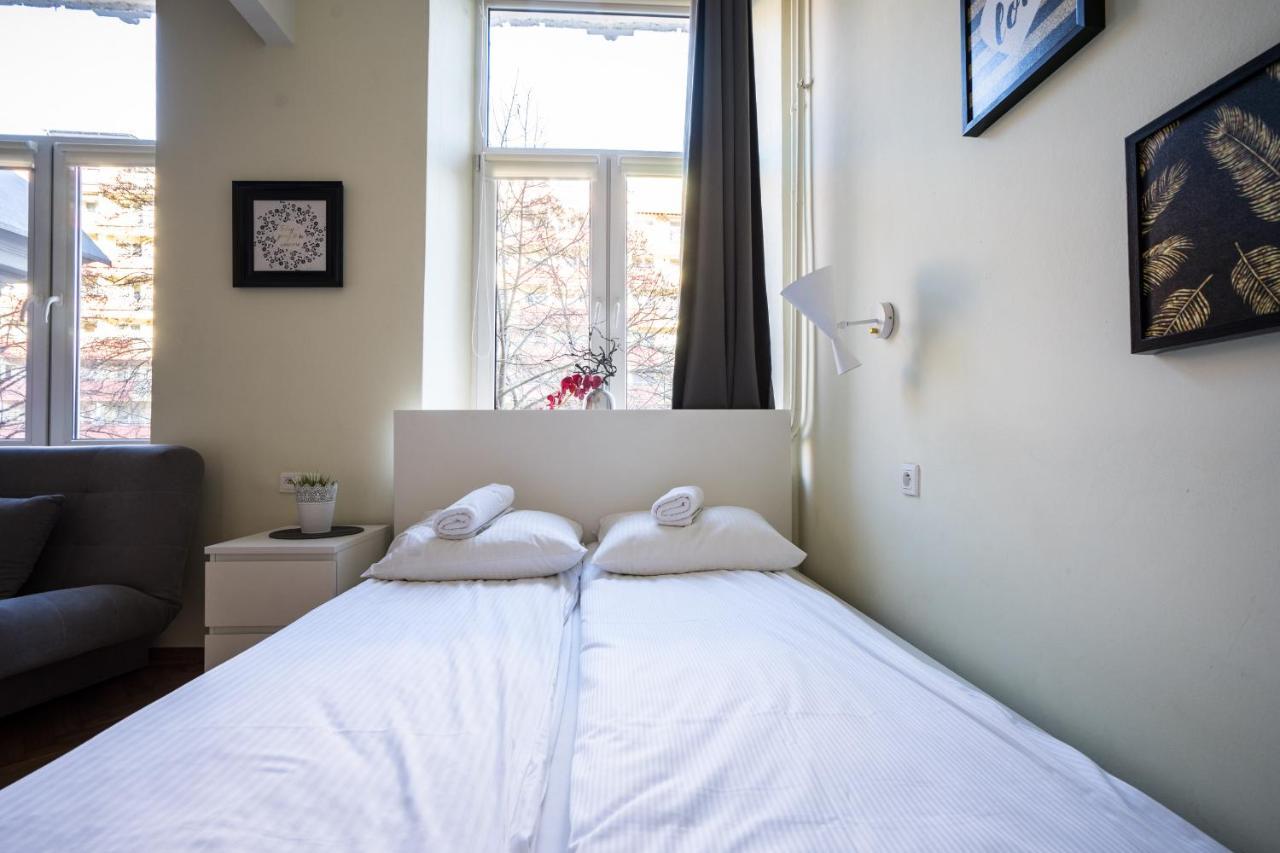 Elegant Apartment Copernicus Warsaw Exterior photo
